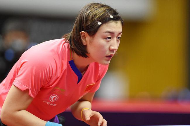 滚动修正的 滚动修正的