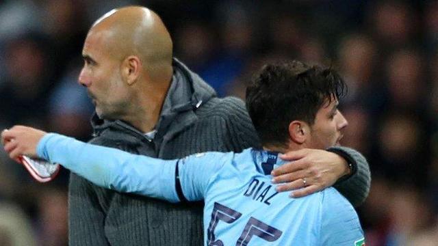 弧顶手递手 弧顶手递手